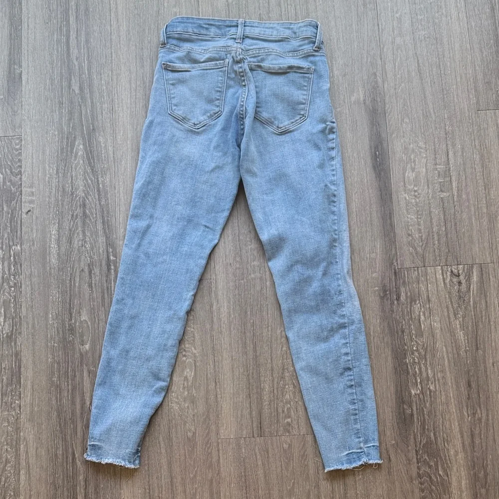 Old Navy Light Blue Skinny Jeans - Picture 3 of 3